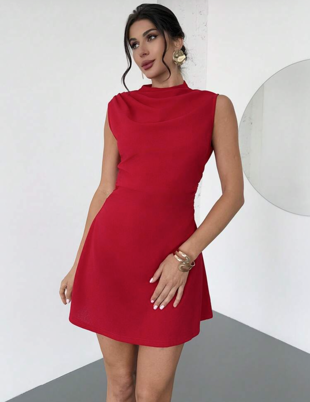 Vestido rojo corto elegante