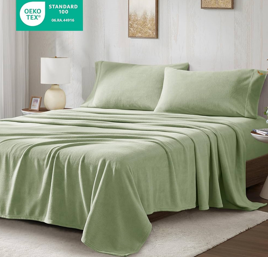 True North by Sleep Philosophy Micro Fleece Bed Sheet Set, Warm, Sheets with 14" Deep Pocket, for Cold Season Cozy Sheet-Set, Matching Pillow Case, Queen, Green, 4 Piezas