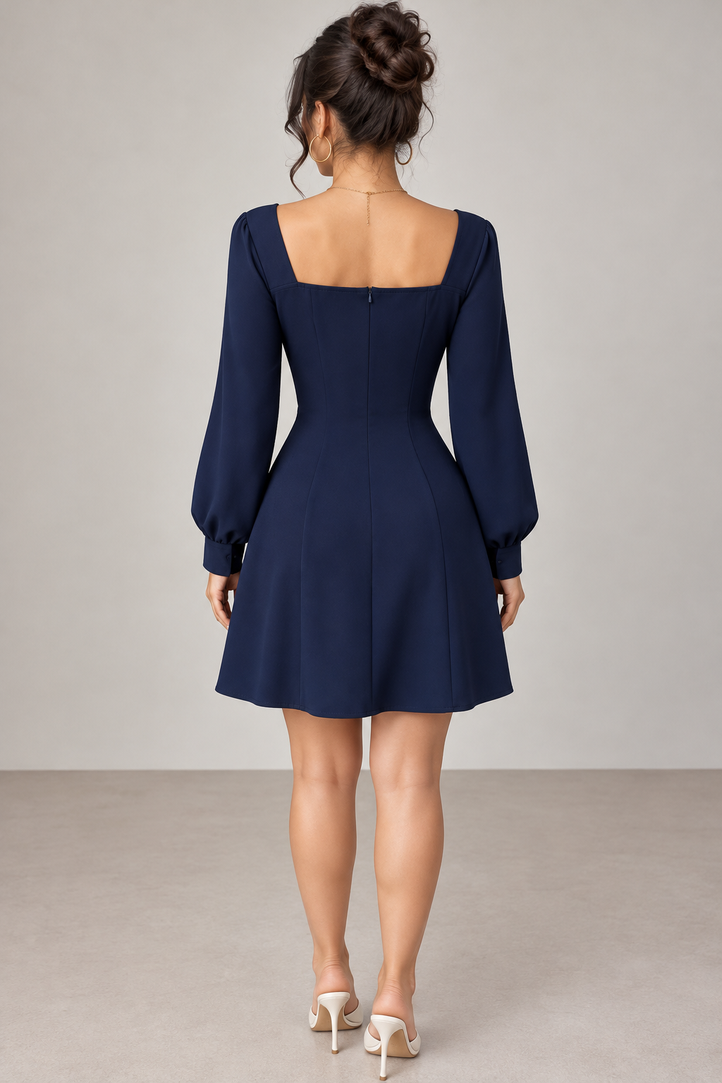 Vestido azul marino corto manga larga