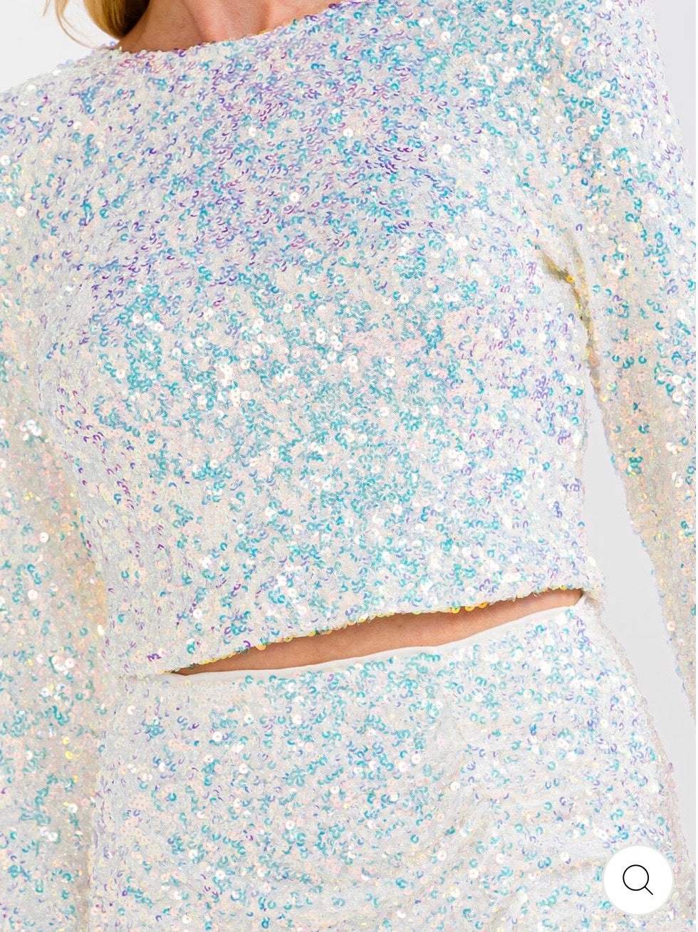 Conjunto tornasol de lentejuelas falda y camisa manga larga
