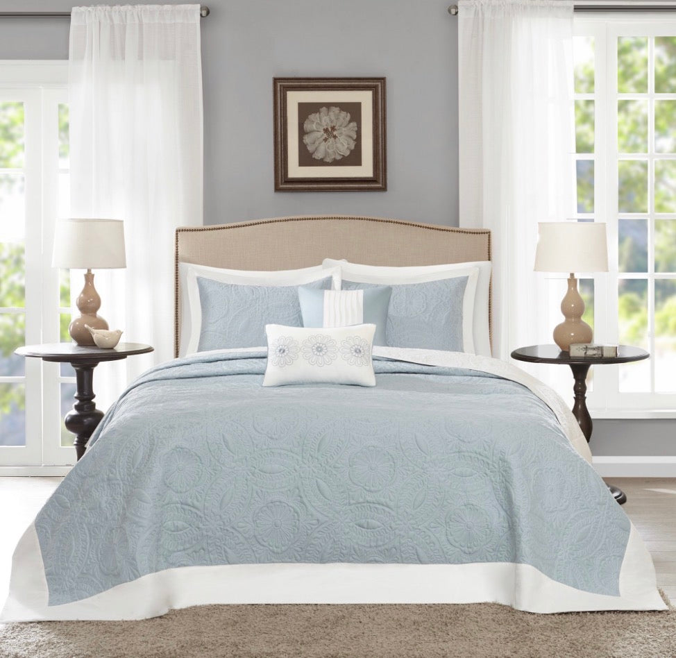 Madison Park Bedspread Border Pattern 5 Piece King Comforter Bedding Set - King Azul