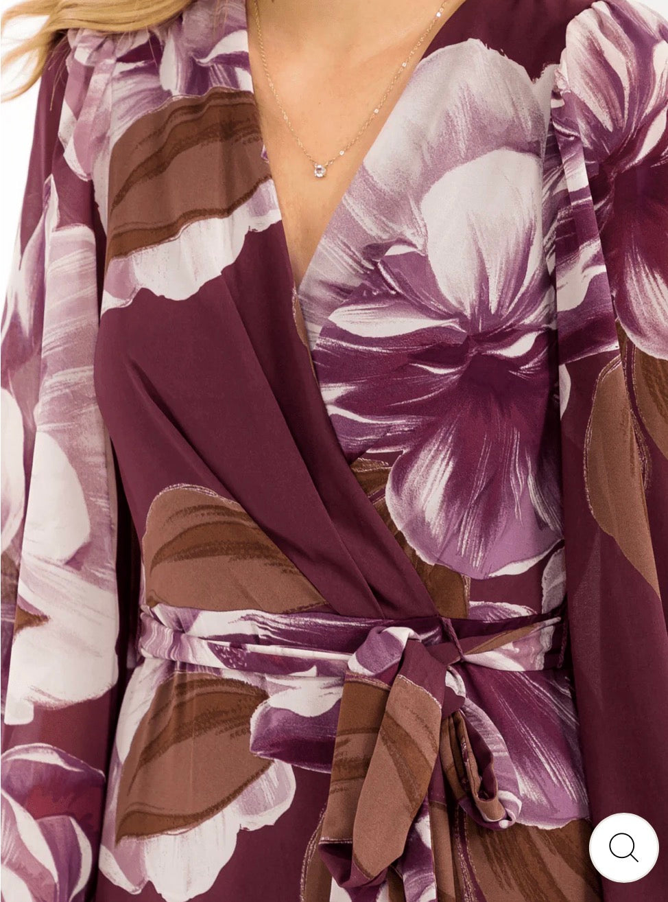Vestido morado maxi floral elegante