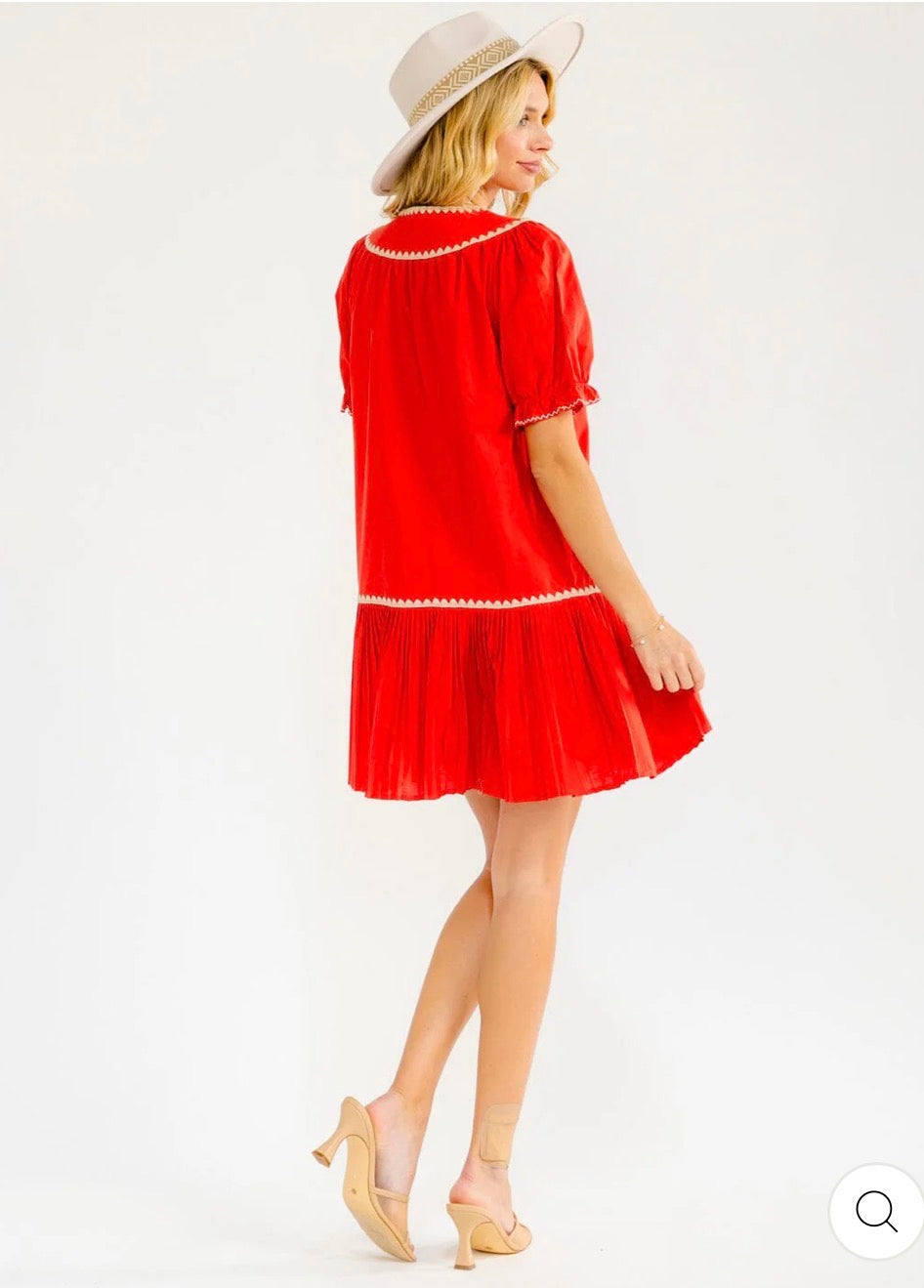 Vestido rojo corto puff
