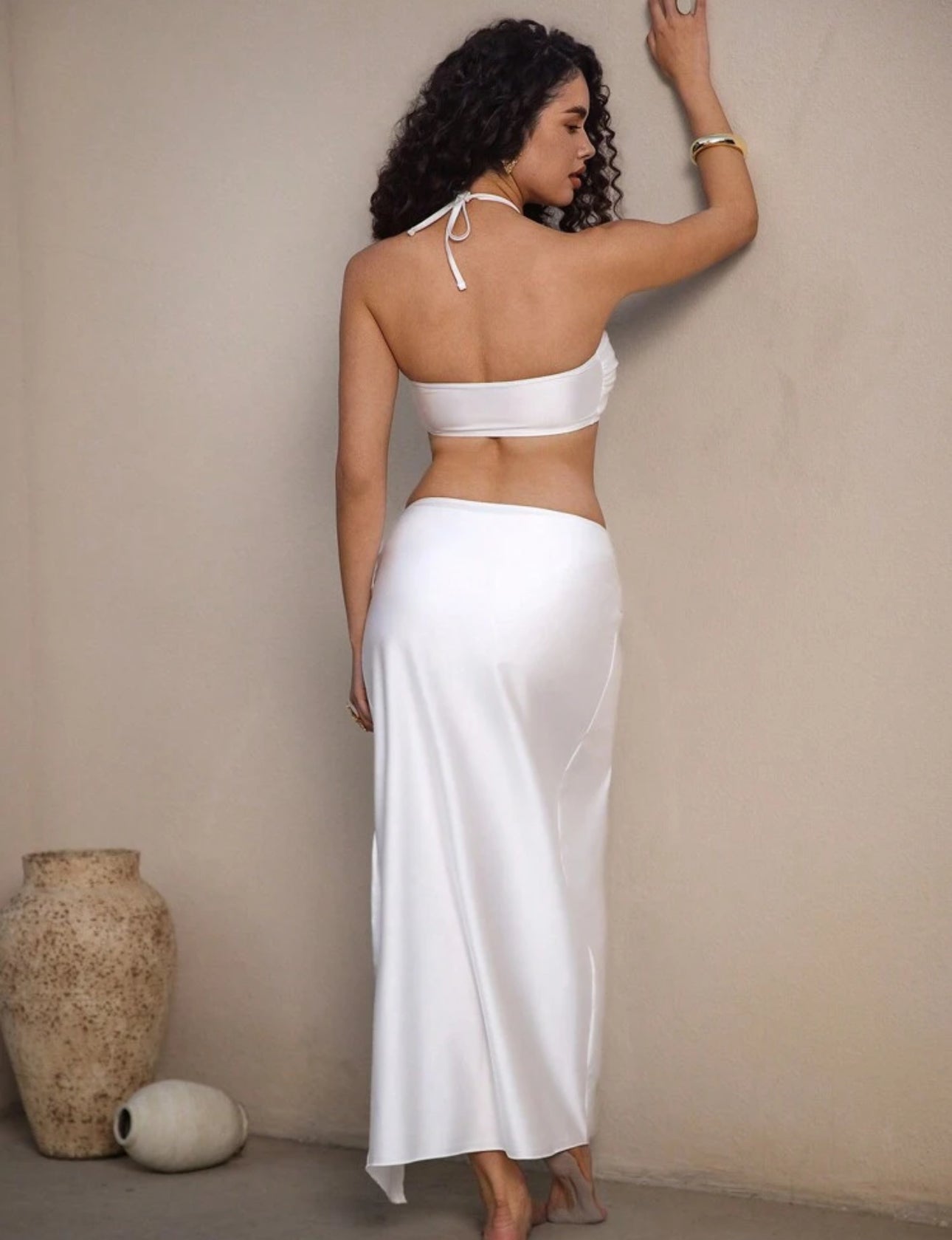 Traje de bano dos piezas y salida color blanco