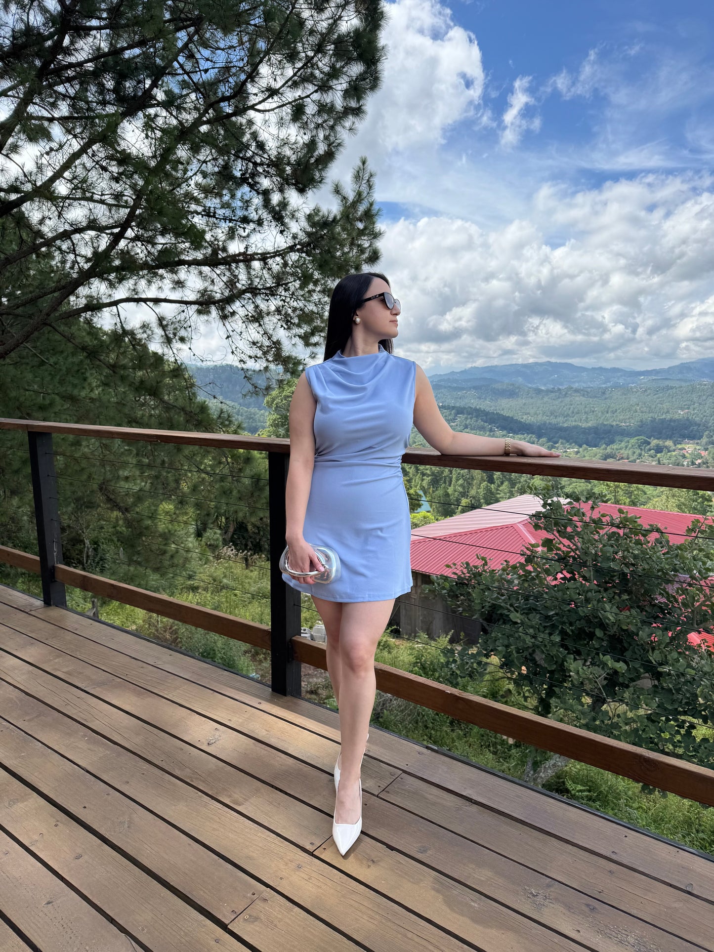 Vestido azul claro corto