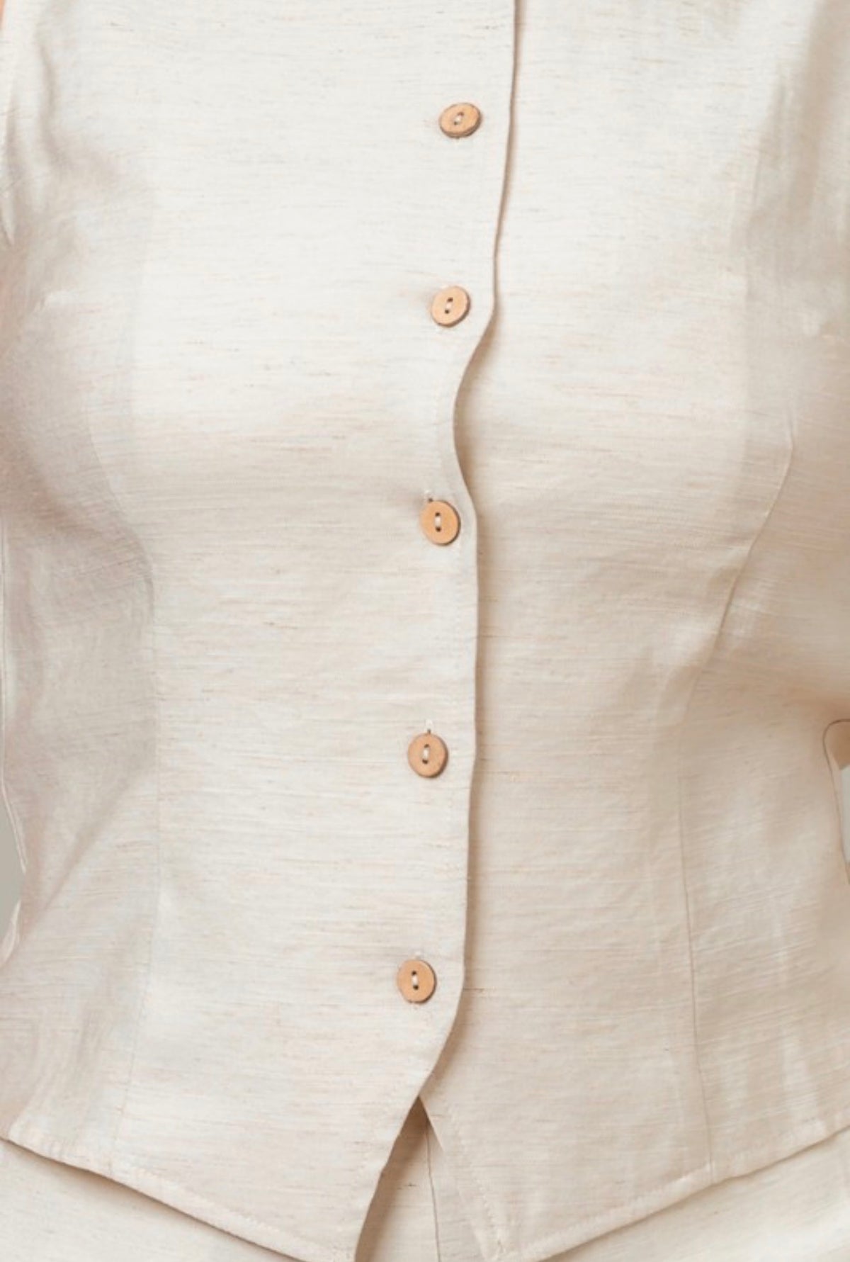 Conjunto beige: camisa y pantalón