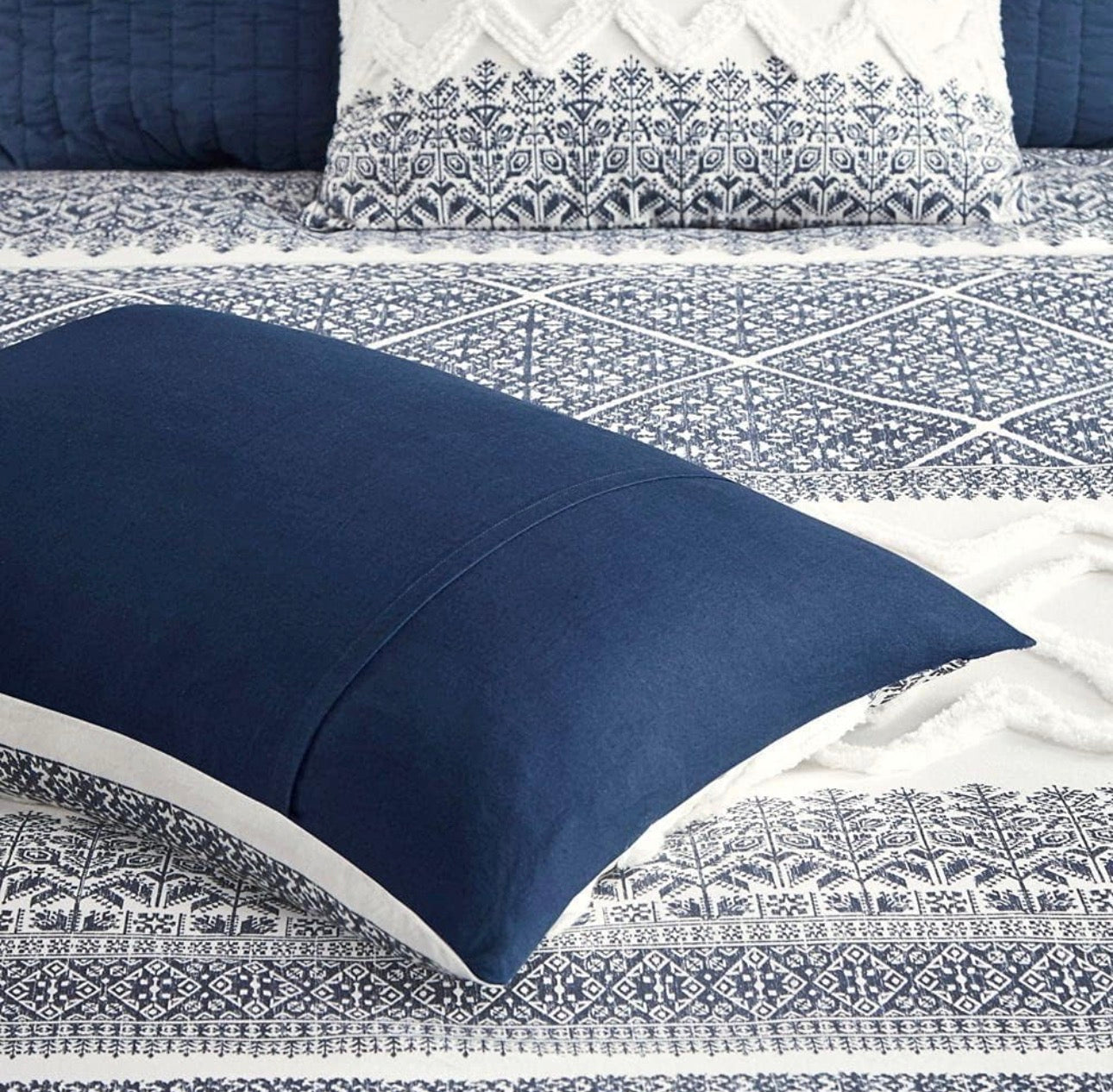 INK+IVY Queen Comforter Set, Chic Chevron Chenille Tufting Accent, Boho Comforters, All Season, Lightweight Cotton Comforter Bedding, 2 Shams - Azul