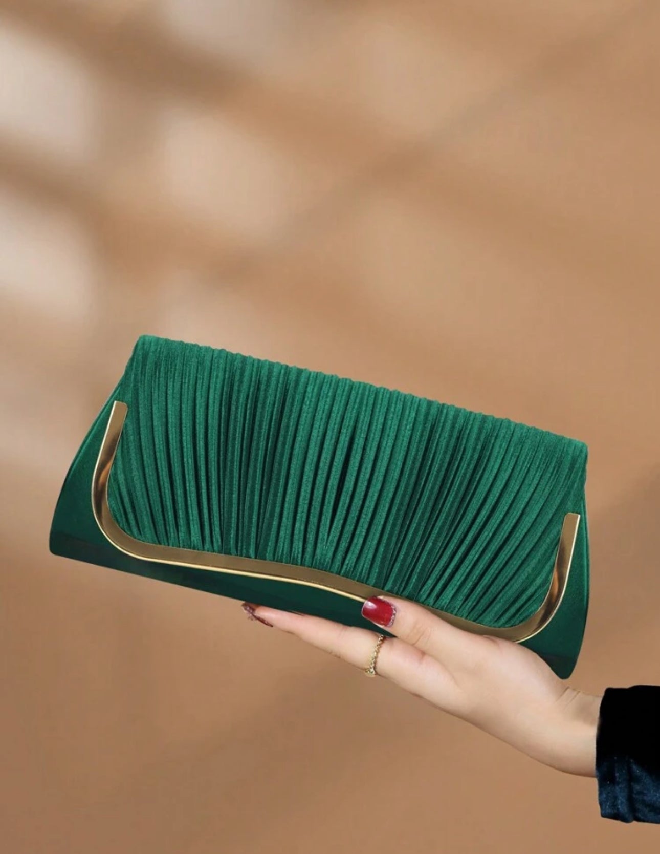 Cartera borde dorado