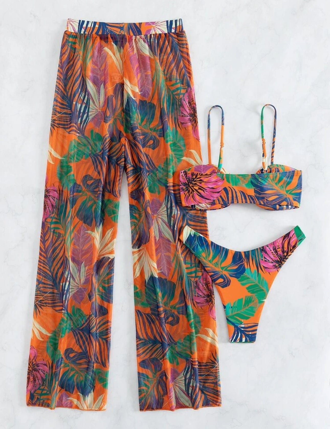 Traje de bano tres piezas estampado tropical