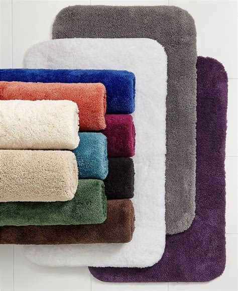 Charter Club
Elite Contour Bath Rug, 1 Alfombra de Baño Morada