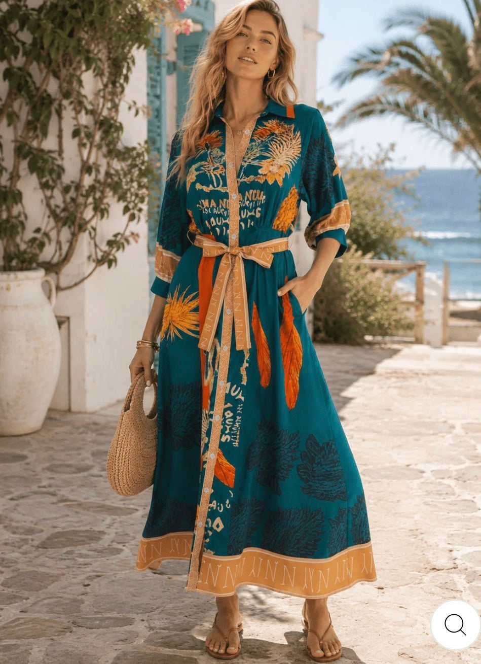 Vestido Amalfi verde con cinta anaranjada