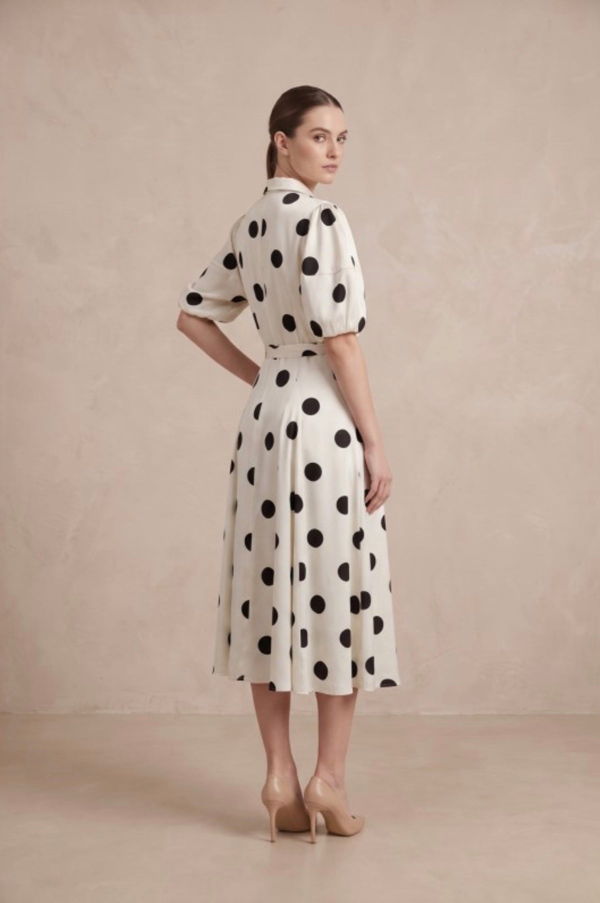 Vestido blanco polka dot