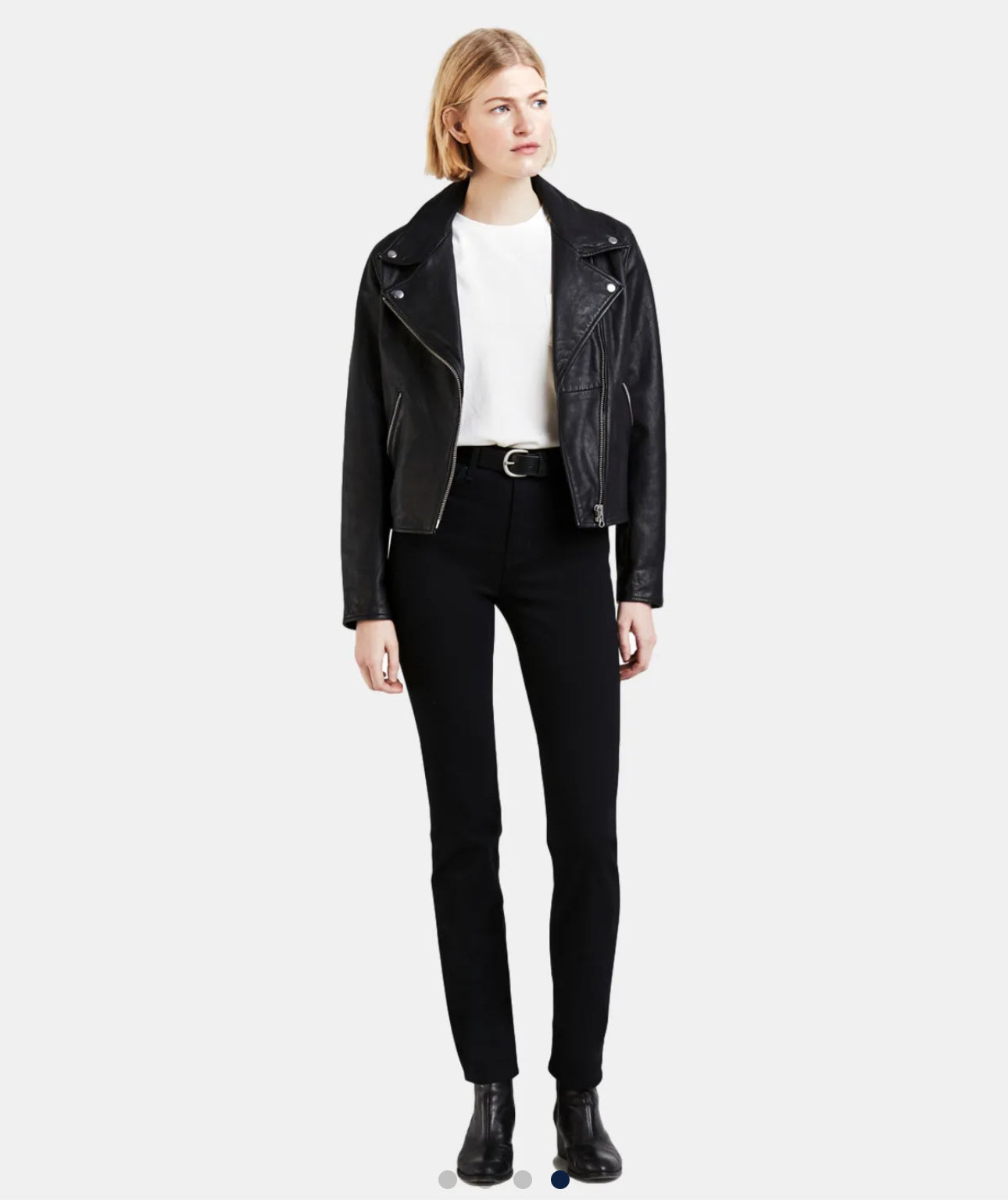 Jean LEVI’S slim straight color negro