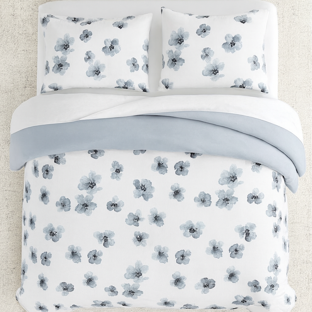 Kaycie Gray
Watercolor Floral Printed Duvet Cover Sets Azul, 3 Piezas, King