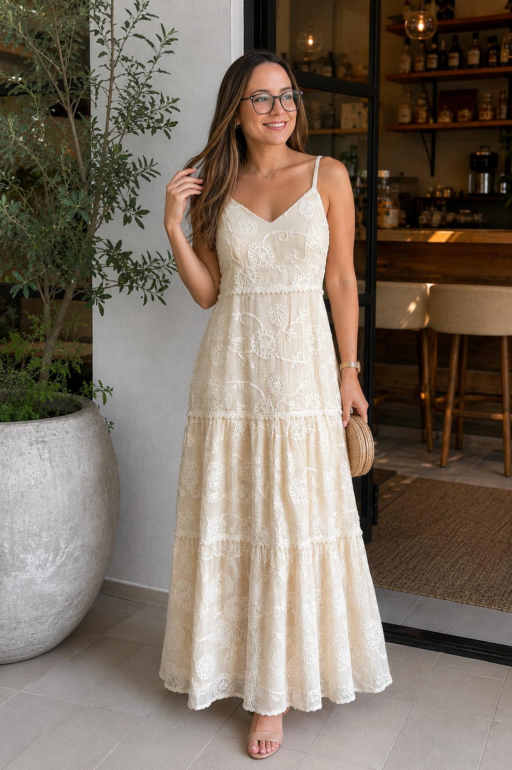 Vestido Ivory Garden beige: stretch en la espalda y copas en el busto