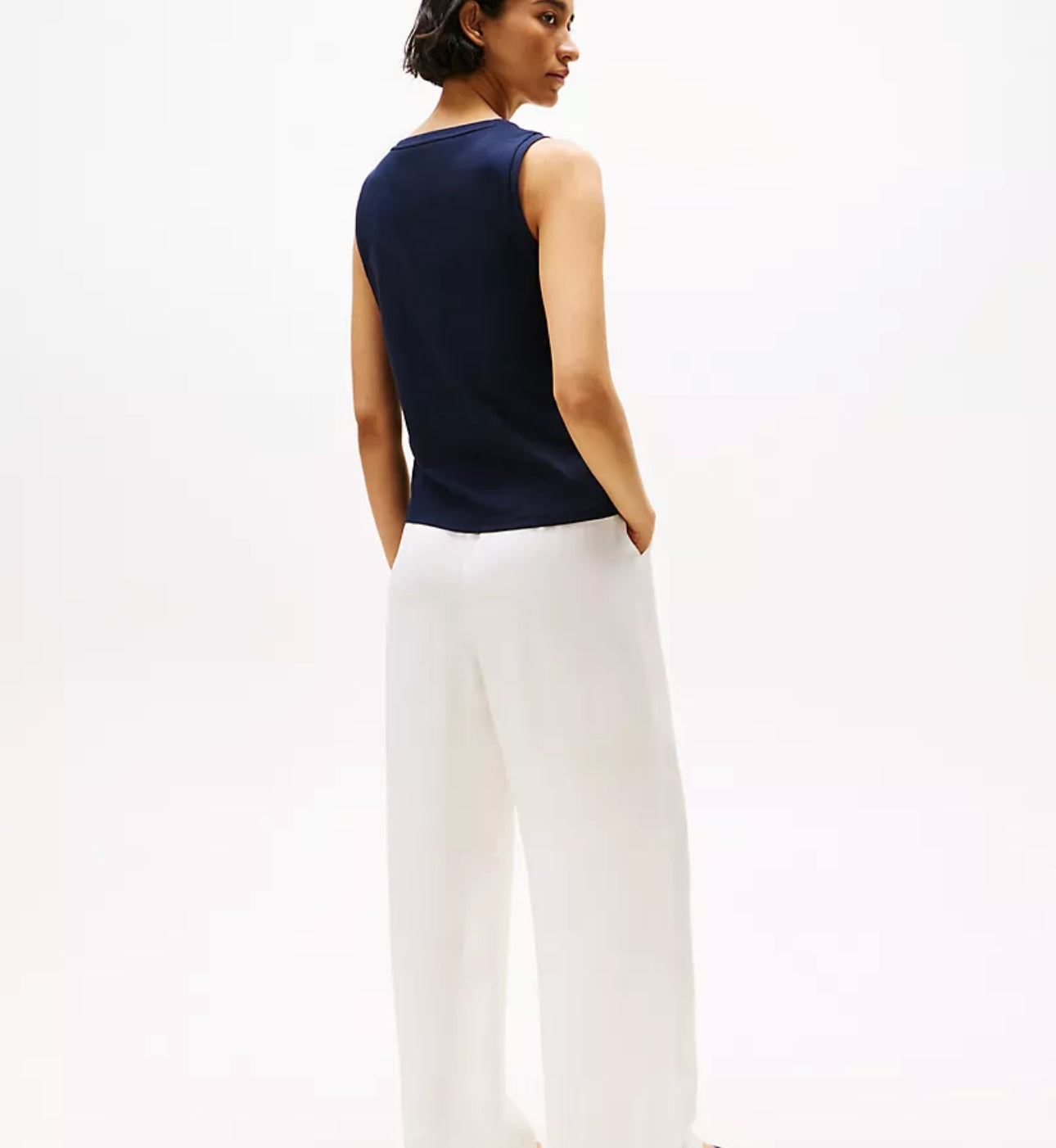 Camisa cuello V azul marino estilo tank top