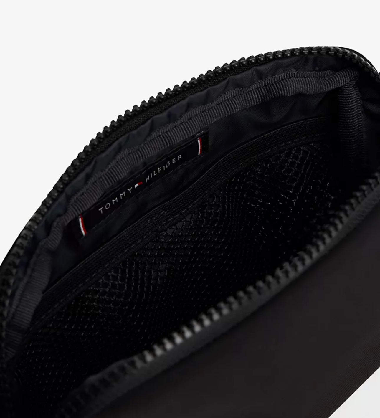 Belt bag Tommy Hilfiger Classic Flag - negra