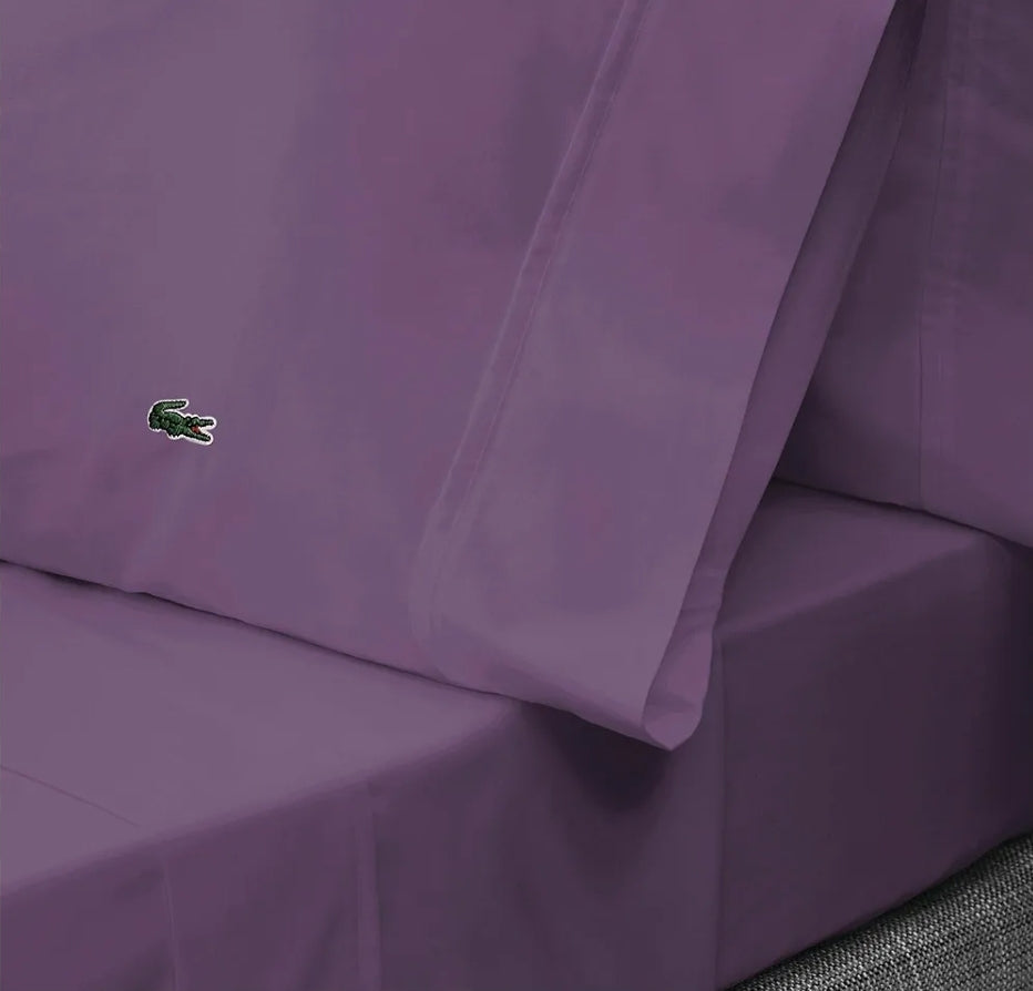 Lacoste 100% Cotton Percale Solid Sheet Set Plum, Morado, 4 Piezas, Queen