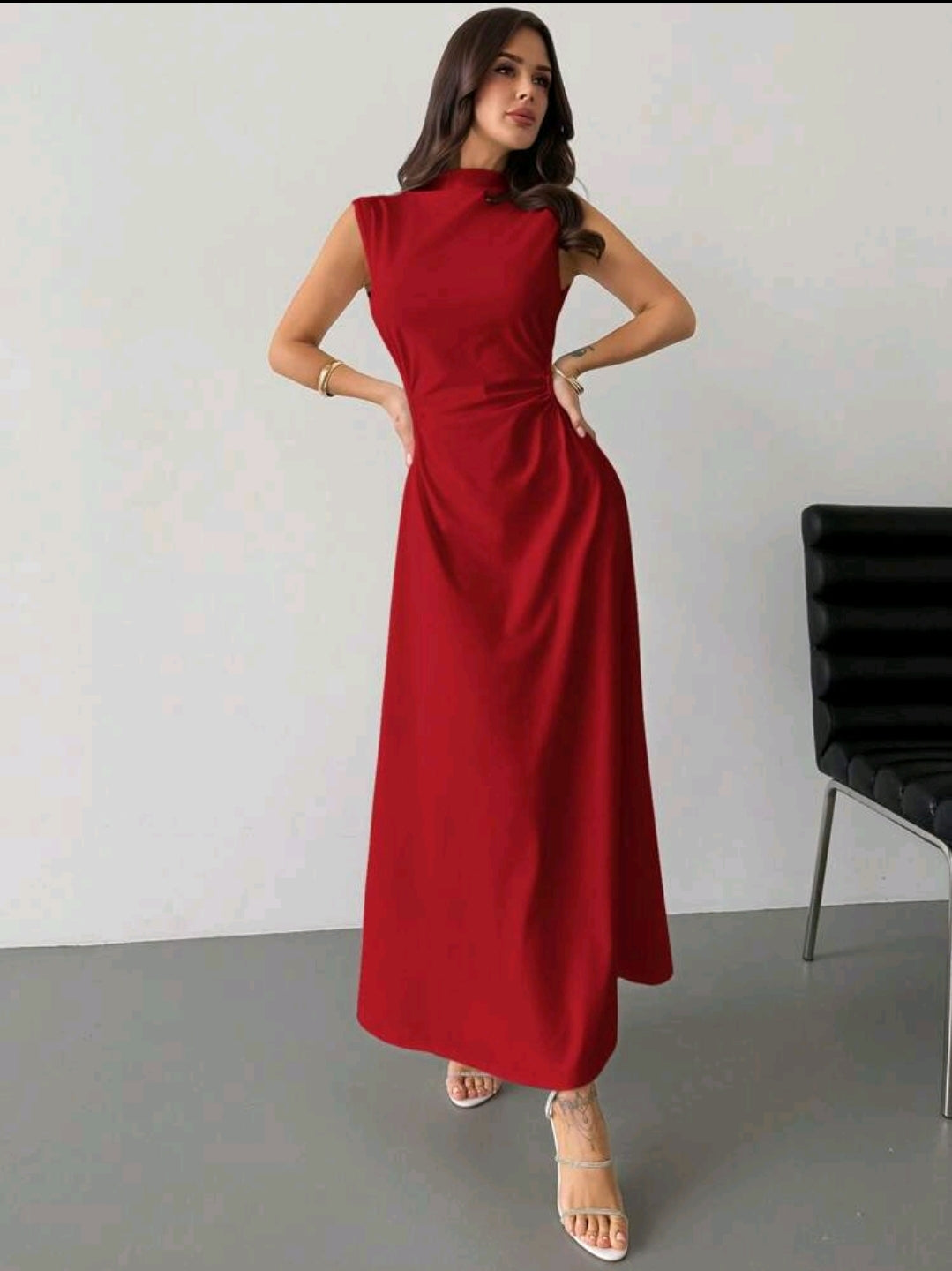 Vestido maxi rojo plisado
