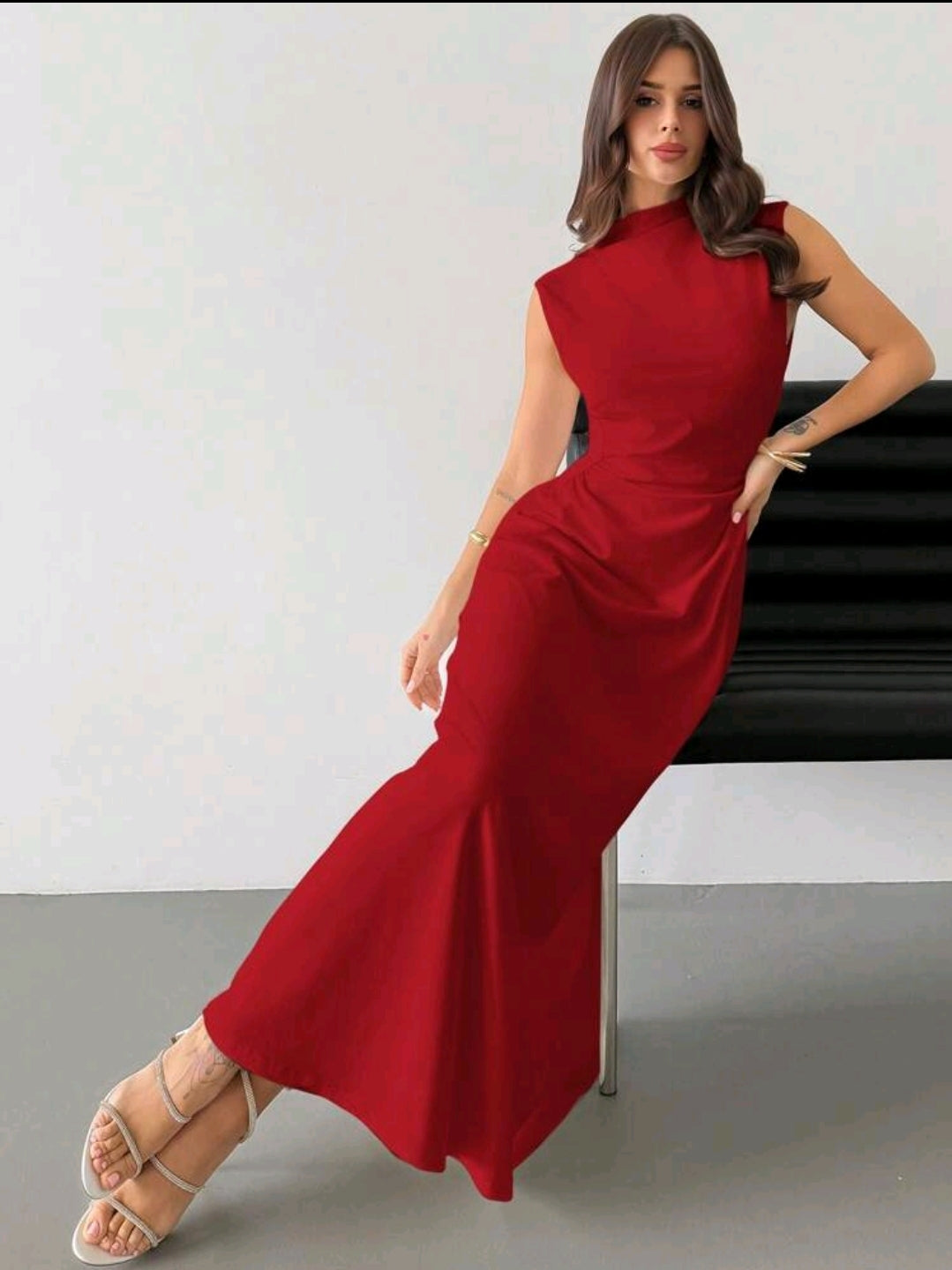 Vestido maxi rojo plisado