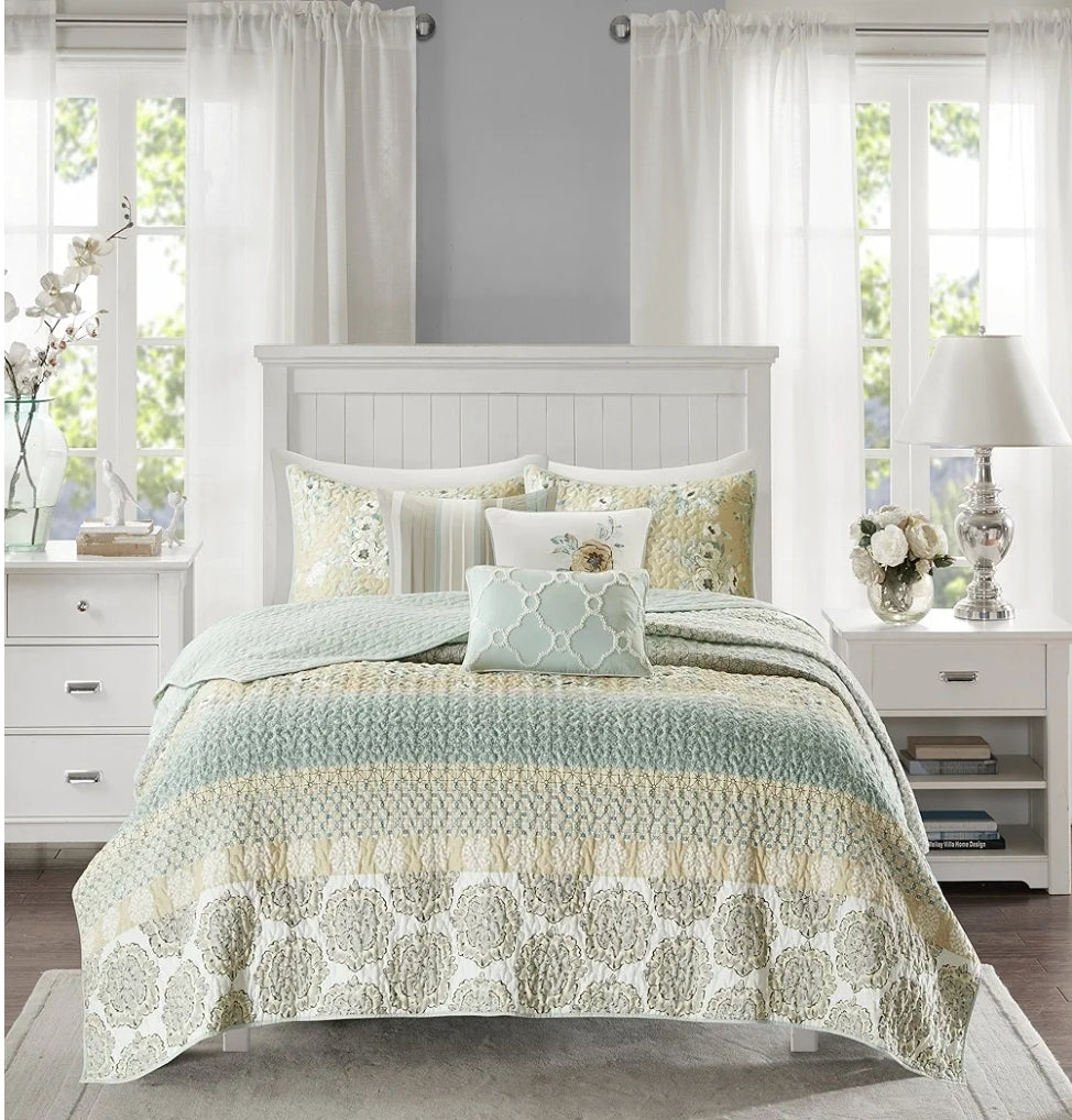 Madison Park 100% Cotton Quilt Set Floral Print, Double Sided Stitching, 6 pieces, King