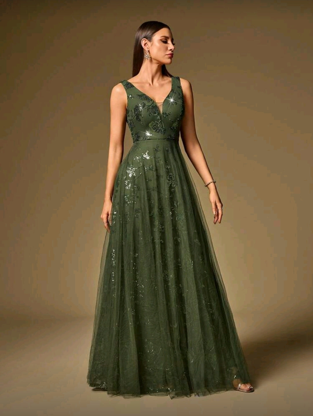 Vestido Verde Elegante con Cuello en V
