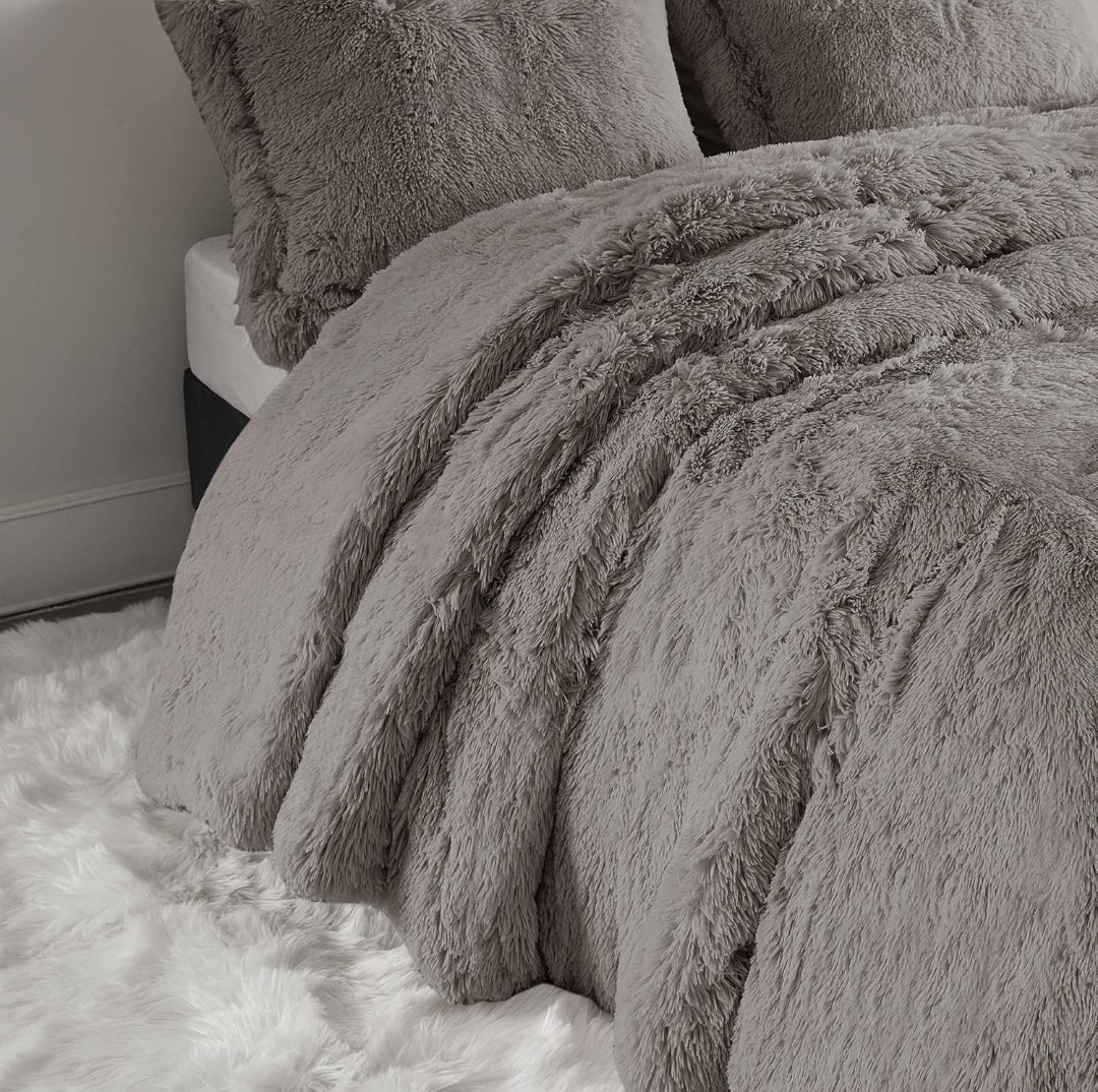 Intelligent Design Malea Shaggy Duvet with Quilted Box Design, Long Faux Fur Comforter Cover Cozy Bedding Set, 3 Piezas, Gris, King
