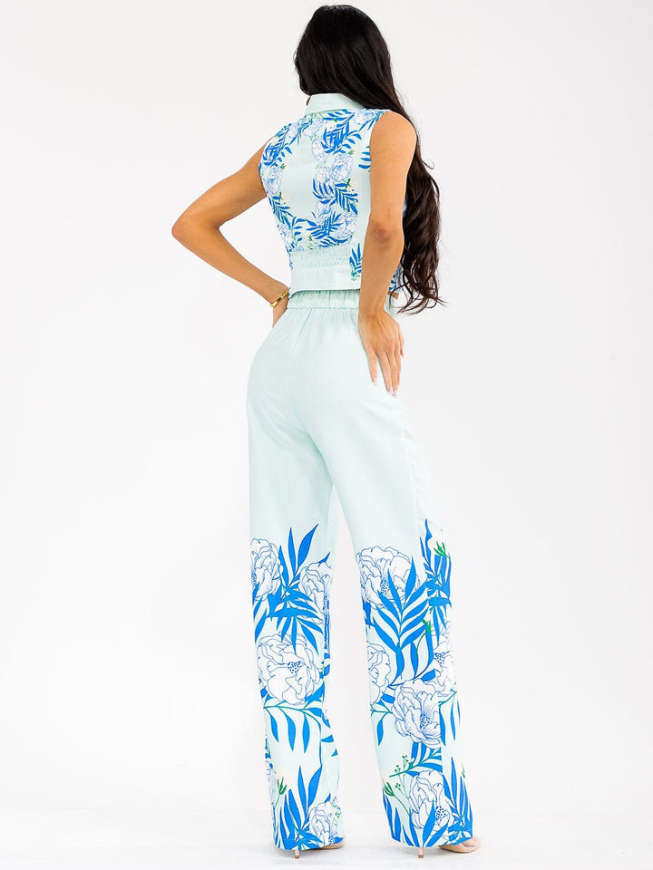 Conjunto color menta con patron floral de chaleco y pantalón