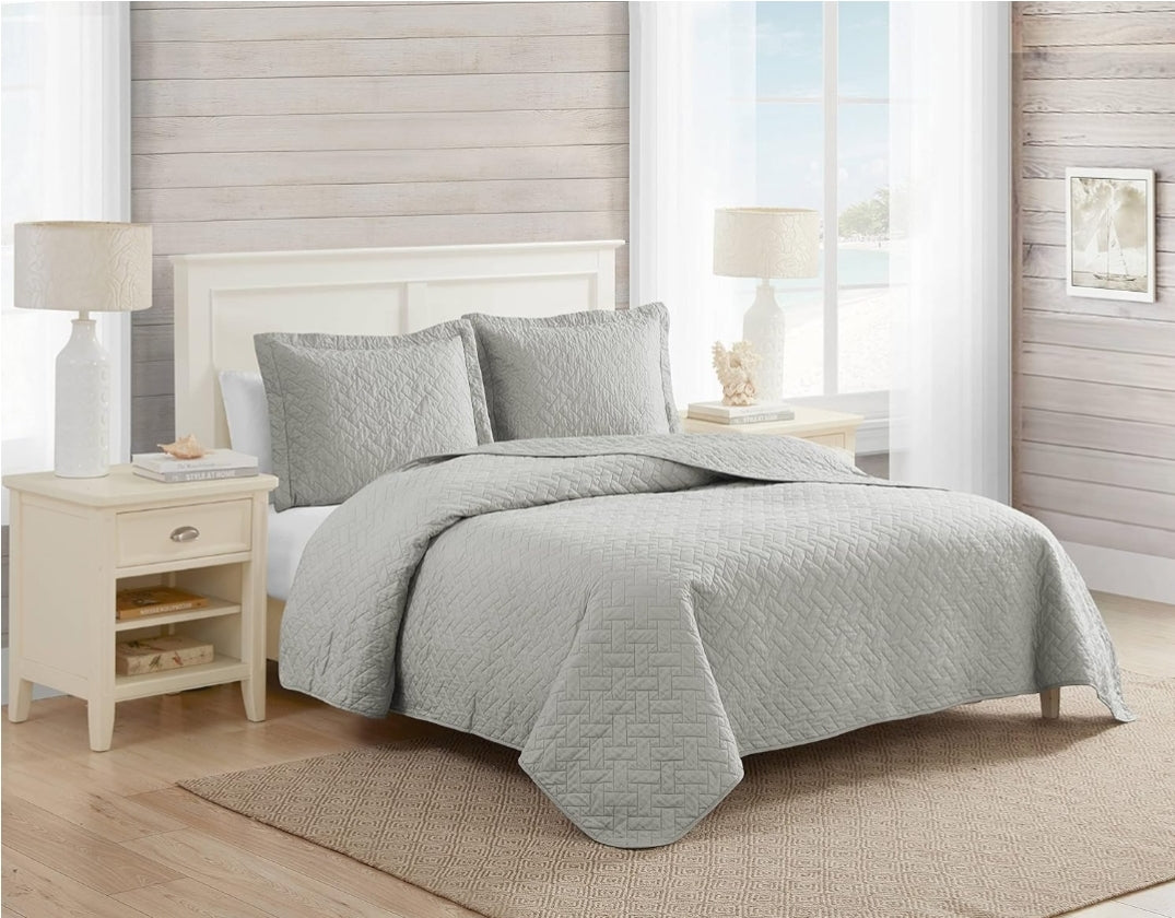 Tommy Bahama Quilt Set Soft Bedding with Matching Shams, Lightweight Home Decor for All Seasons, 3 Piezas, Gris, Queen