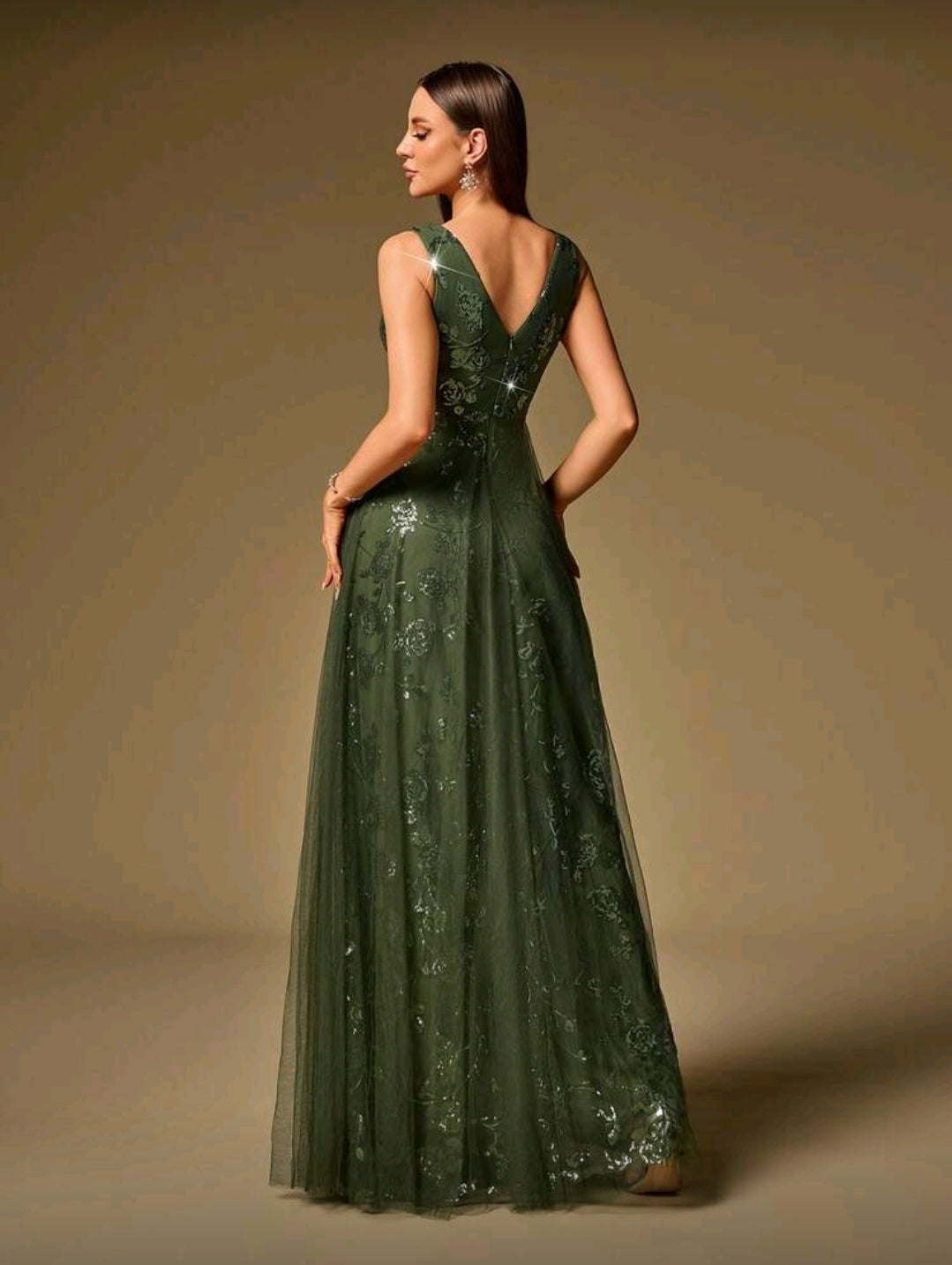Vestido Verde Elegante con Cuello en V