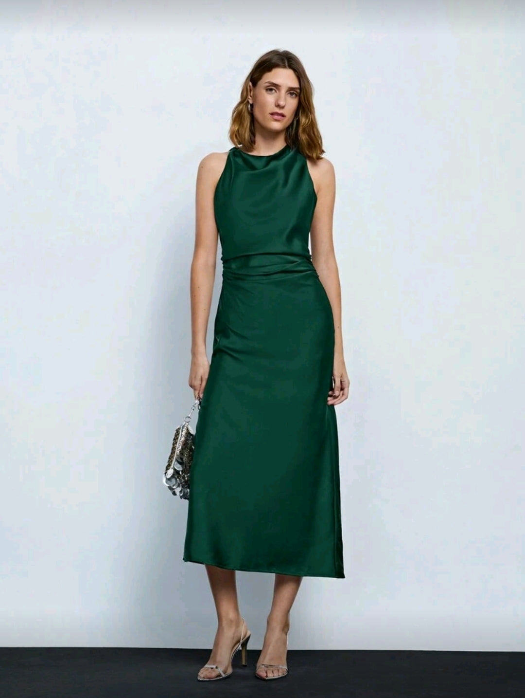 Vestido verde Midi de Satin con Cuello Fruncido