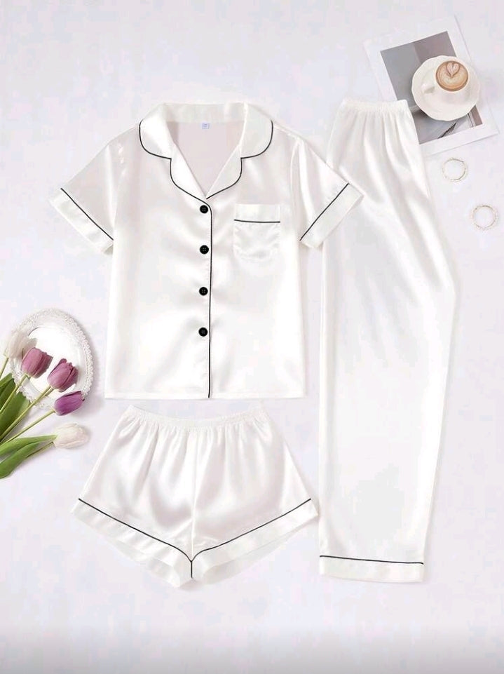 Conjunto de pijama blanca satinada de 3 piezas