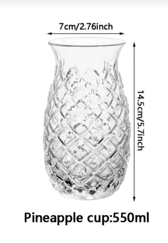 Vaso de vidrio con forma de piña no incluye pajilla