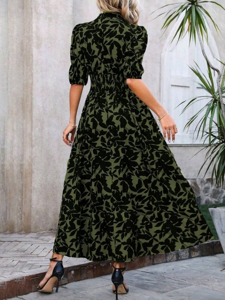 Vestido verde oscuro y negro de escote en V con mangas