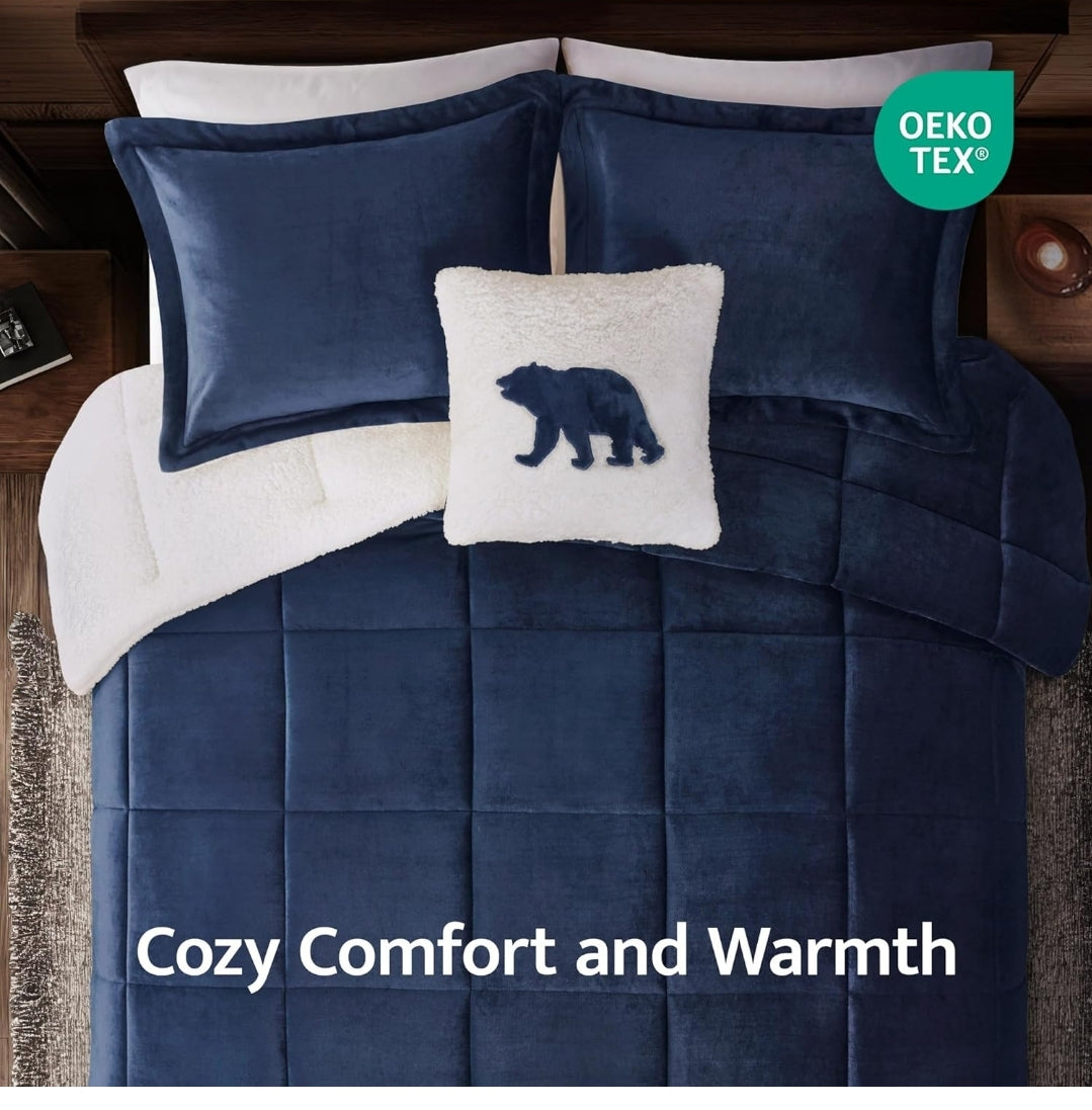 Woolrich Reversible Comforter Set Ultra Soft Plush to Sherpa, Down Alternative, Cold Weather Winter Warm Bedding, with Matching Sham, Decorative Pillow, Navy Blue/Ivory, 4 Piezas, Full/Queen