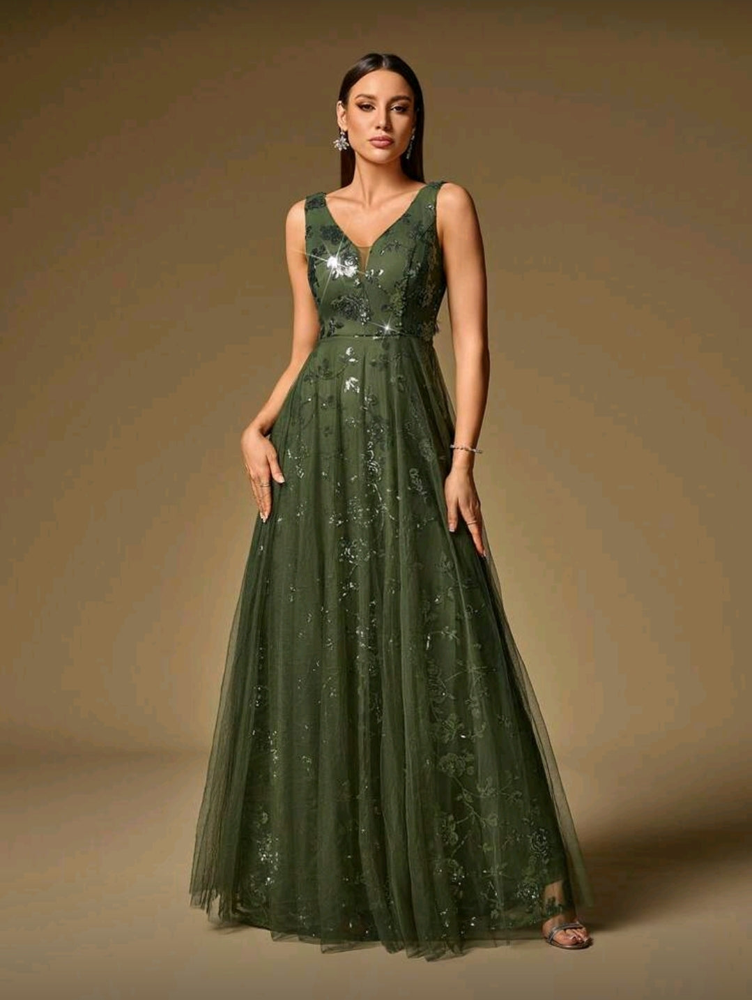 Vestido Verde Elegante con Cuello en V