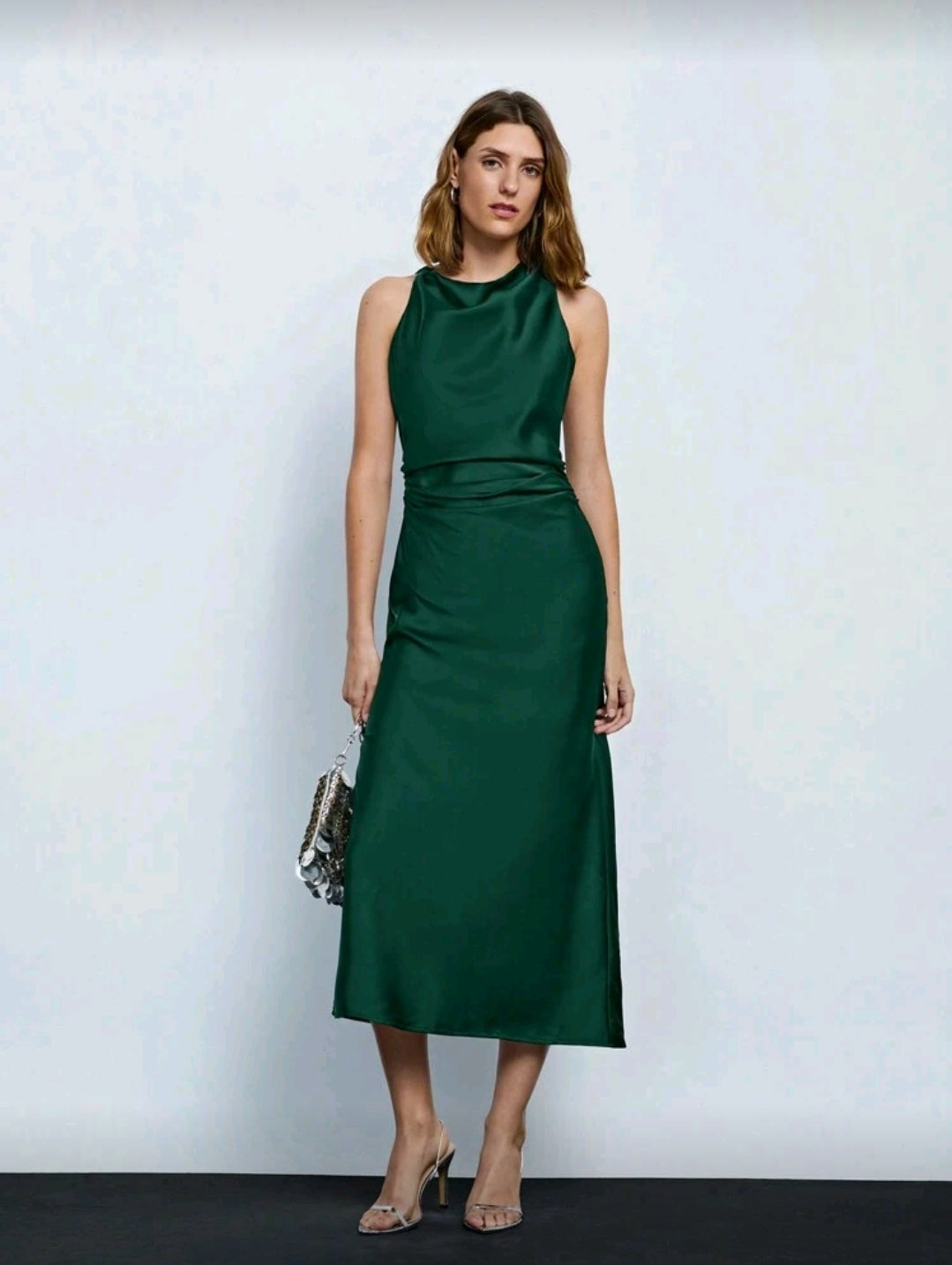 Vestido Verde Elegante Largo con Cuello Fruncido