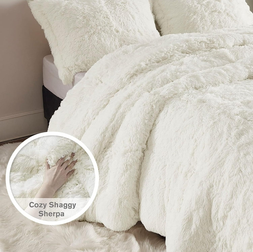 Intelligent Design Malea Shaggy Duvet with Quilted Box Design, Long Faux Fur Comforter Cover Cozy Bedding Set, Matching Shams 90"x90", Blanco, 3 Piezas, Queen