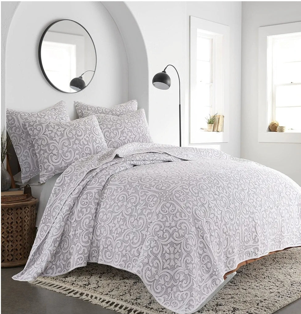 Levtex Home - Sherbourne Black Stitch Quilt - Quilted Medallion, 1 Colcha Blanca con Costura Negra, Twin