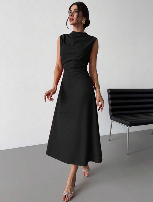 Vestido negro plisado largo