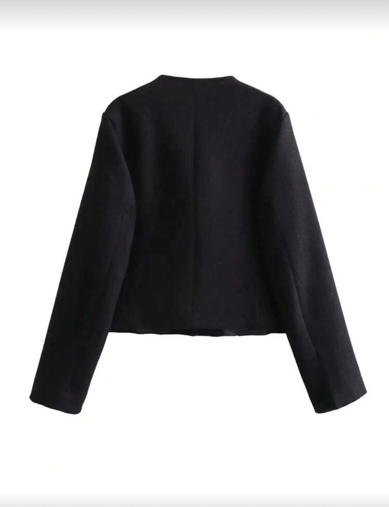 Chaqueta corta negra manga larga