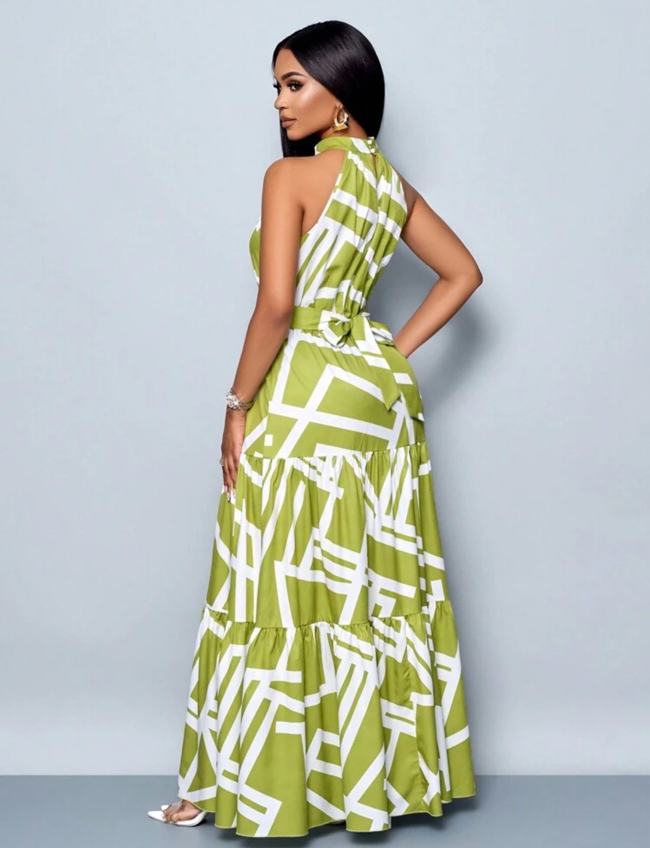 Vestido largo verde con lineas beige
