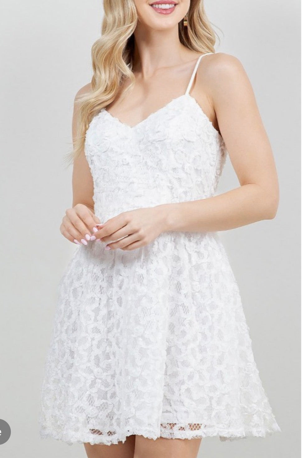 Vestido blanco corto de tirantes