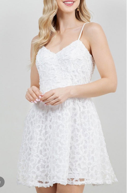 Vestido blanco corto de tirantes