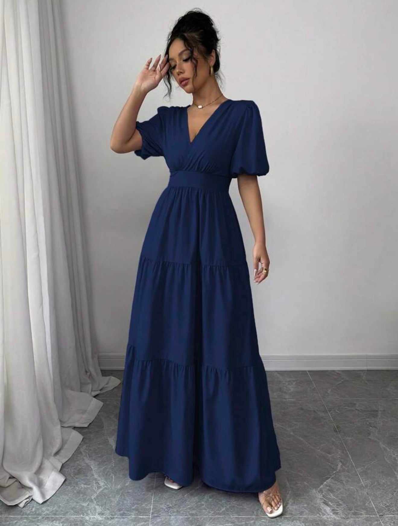 Vestido azul marino largo cuello V