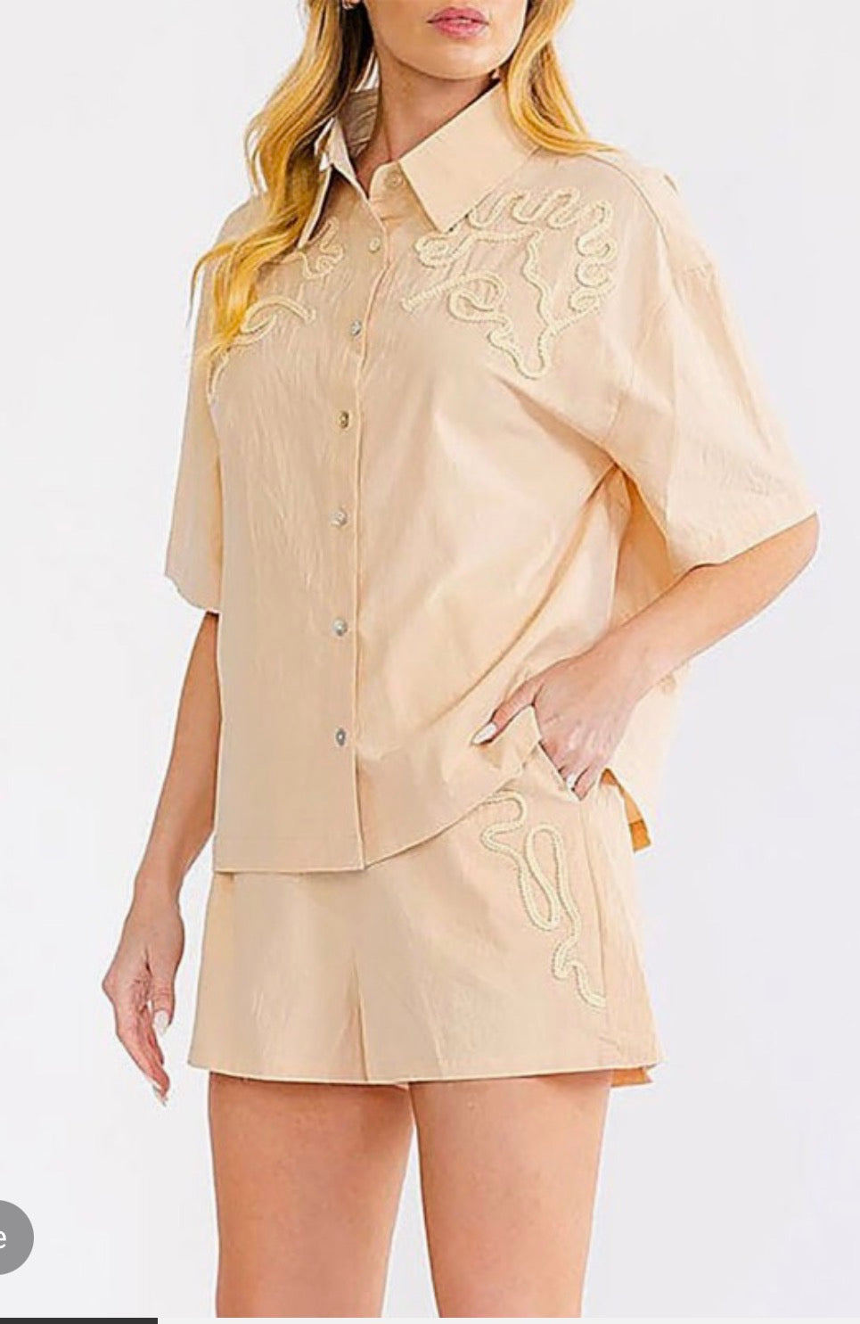 Conjunto beige camisa manga corta y short