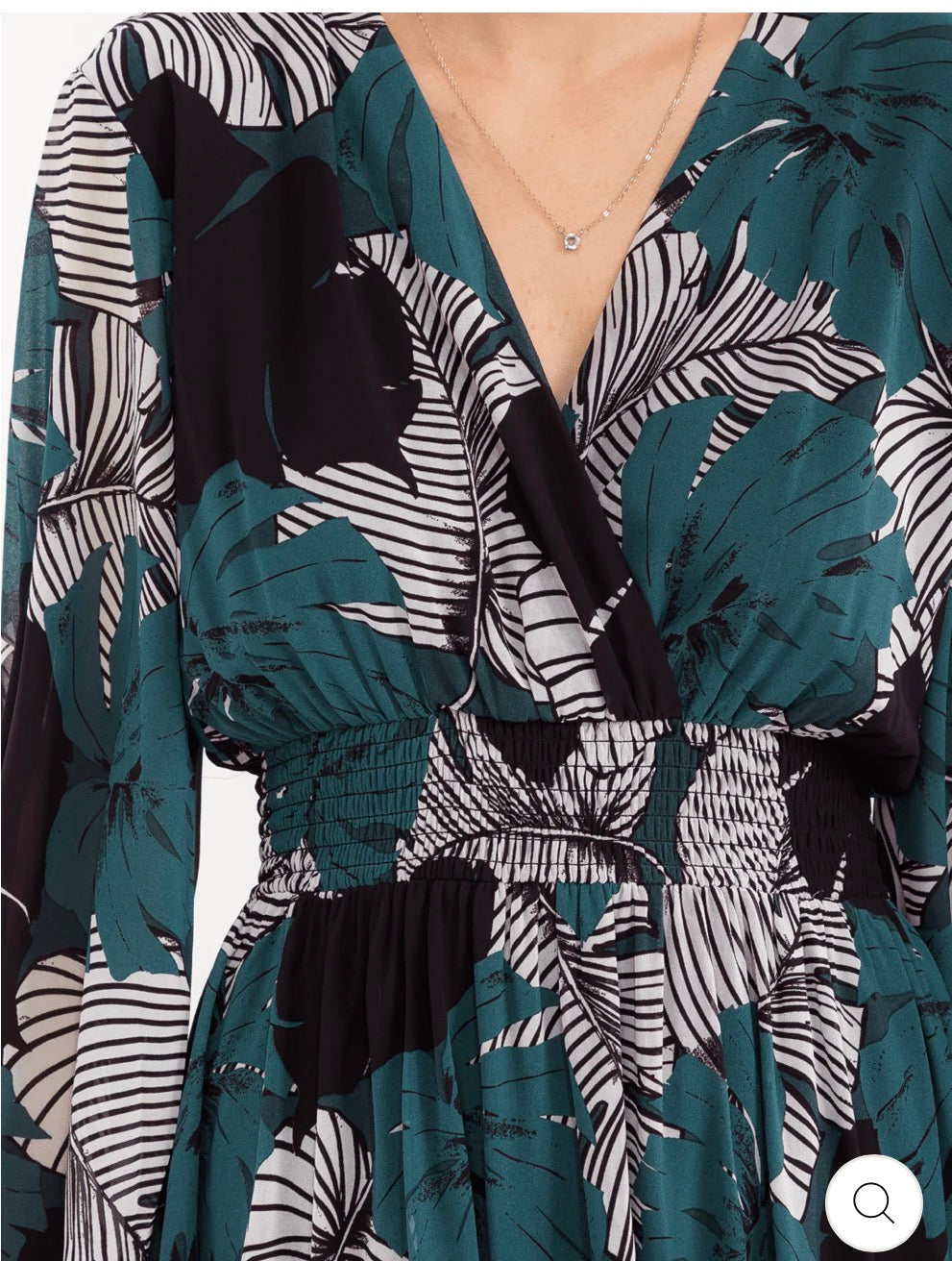 Vestido verde y negro floral maxi elegante