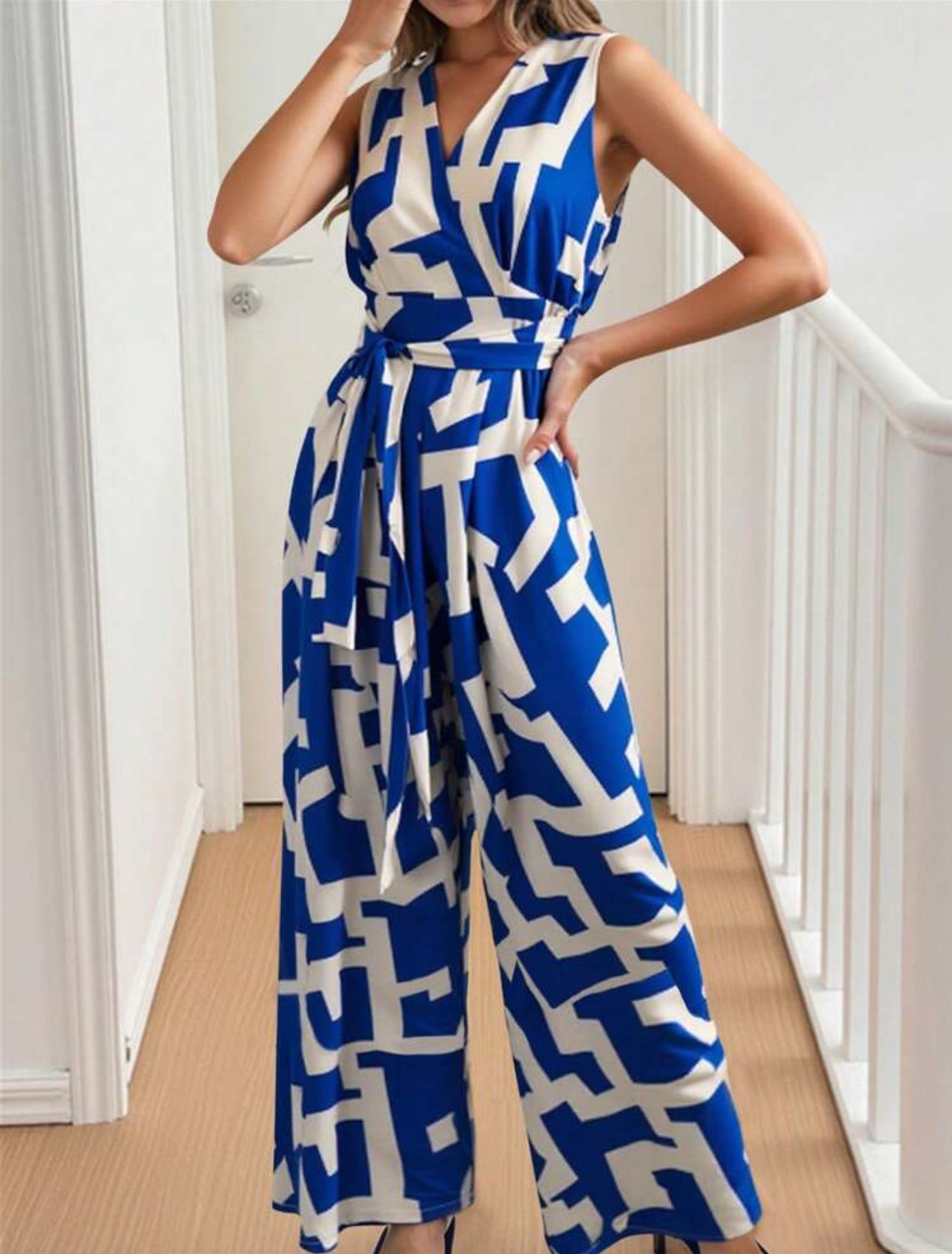 Jumpsuit beige y azul marino
