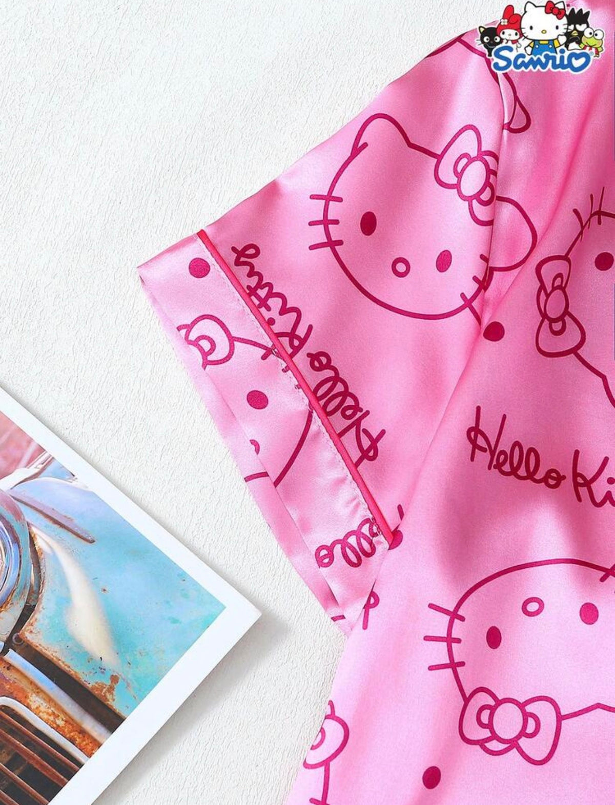 Pijama Hello Kitty rosada satinada 3 piezas