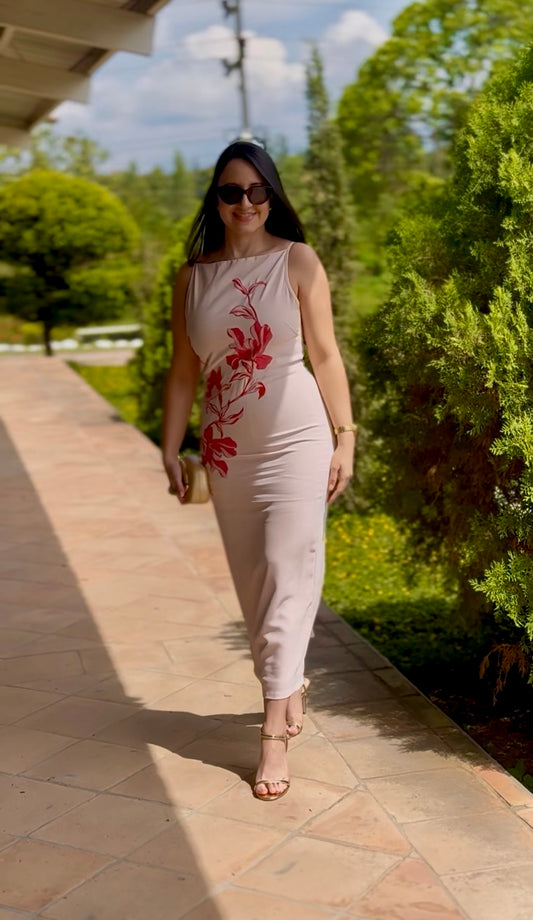 Vestido midi con bordado floral
